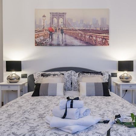 Residenza Filippini Apartment เวโรนา ภายนอก รูปภาพ