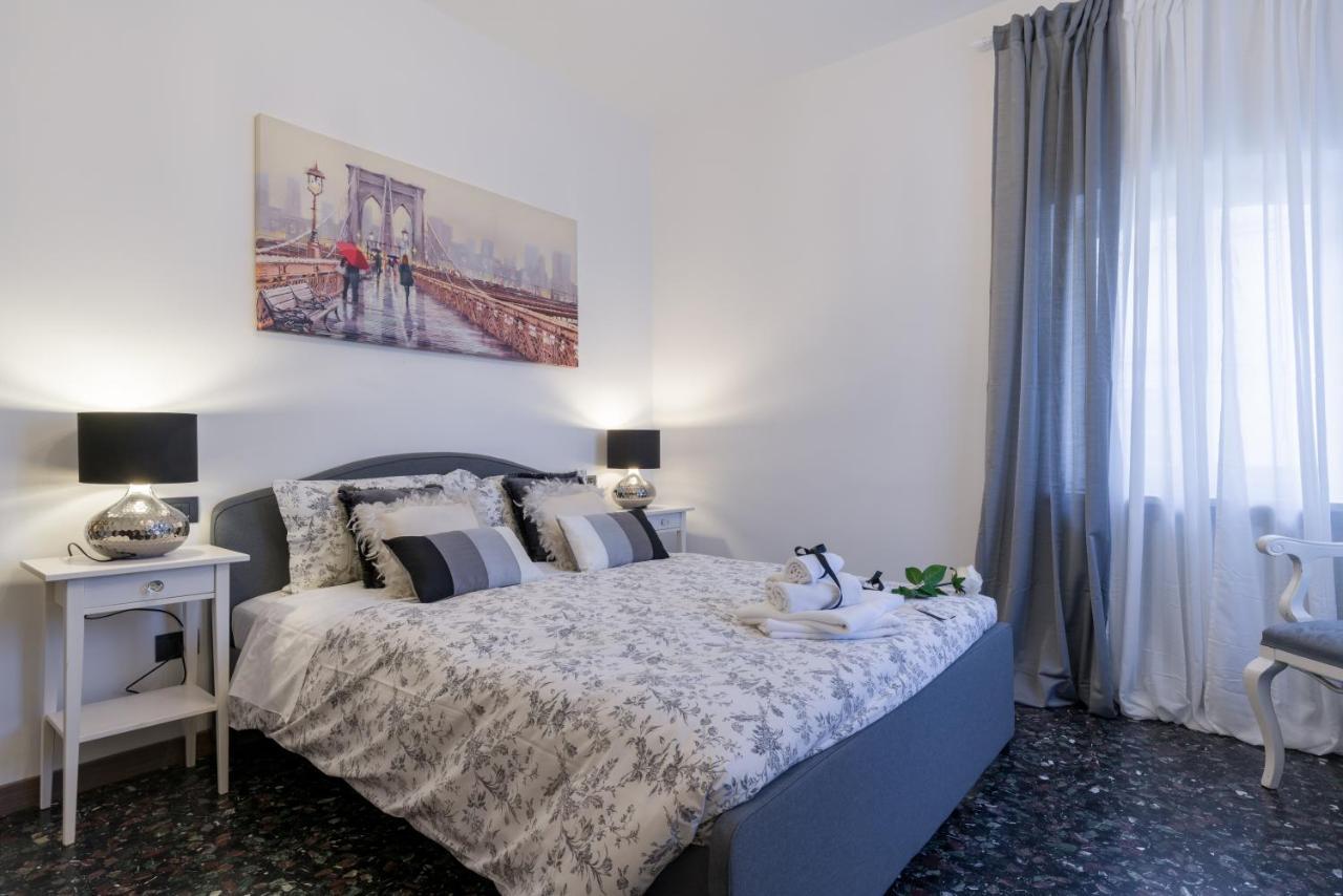 Residenza Filippini Apartment เวโรนา ภายนอก รูปภาพ