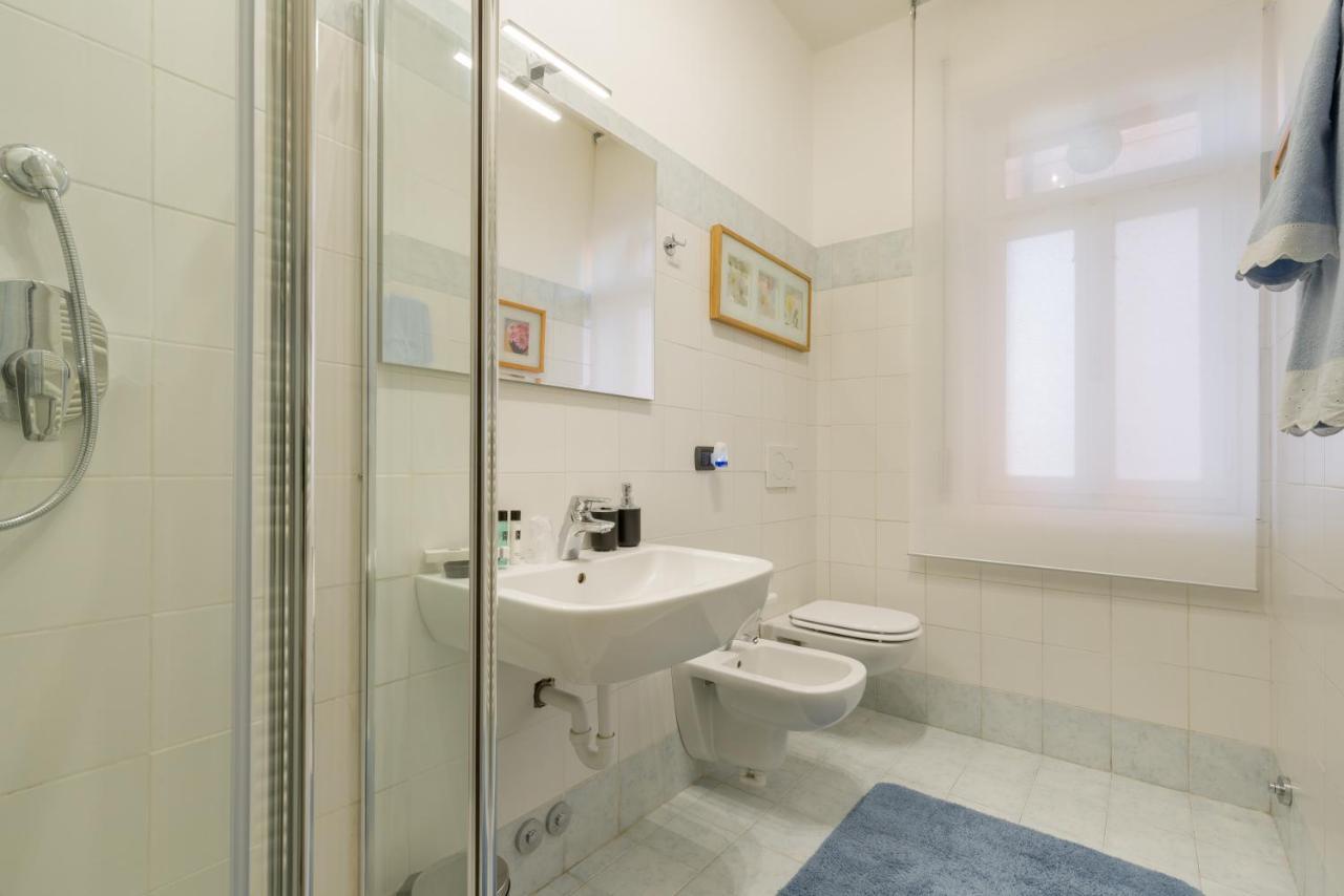 Residenza Filippini Apartment เวโรนา ภายนอก รูปภาพ