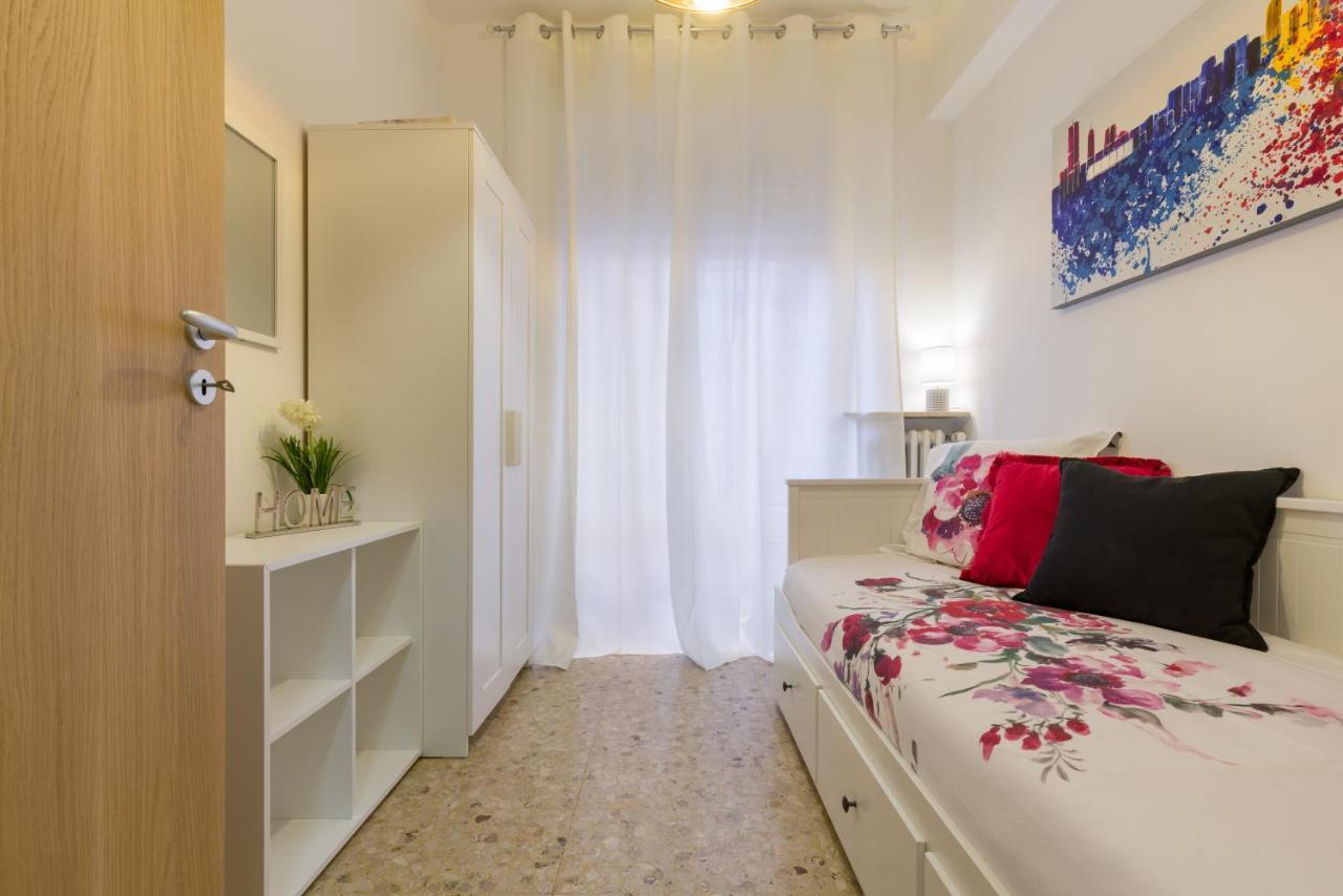 Residenza Filippini Apartment เวโรนา ภายนอก รูปภาพ