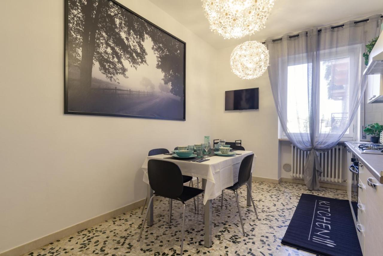 Residenza Filippini Apartment เวโรนา ภายนอก รูปภาพ