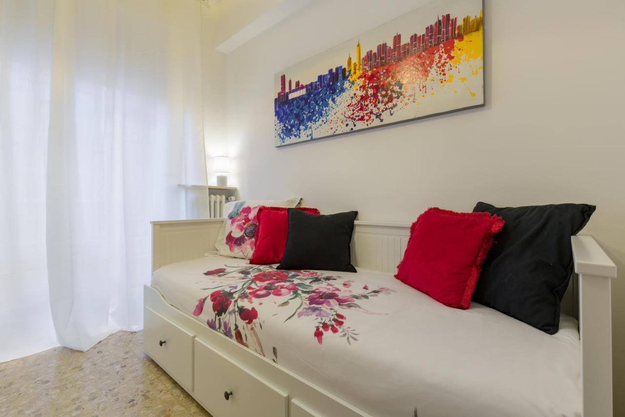 Residenza Filippini Apartment เวโรนา ภายนอก รูปภาพ