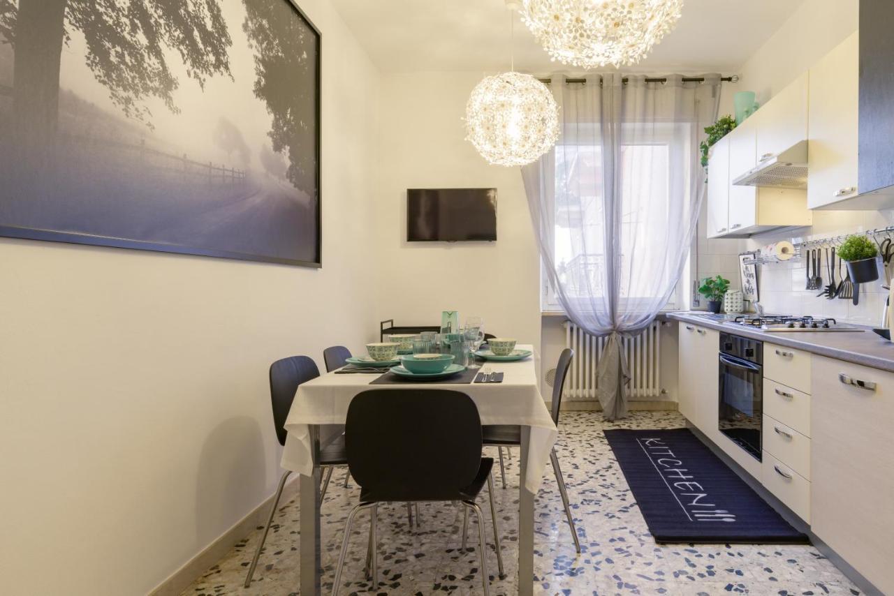 Residenza Filippini Apartment เวโรนา ภายนอก รูปภาพ