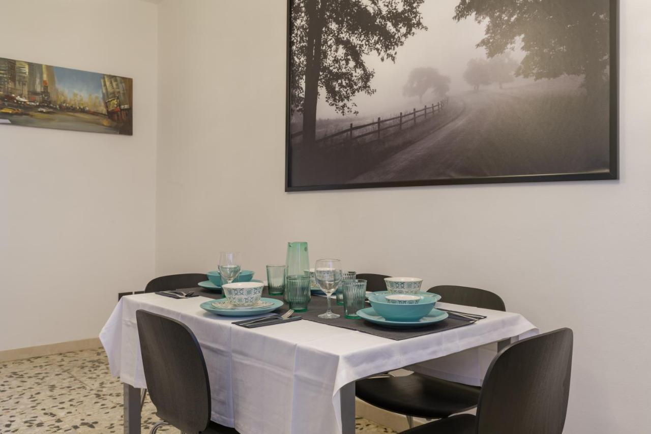 Residenza Filippini Apartment เวโรนา ภายนอก รูปภาพ