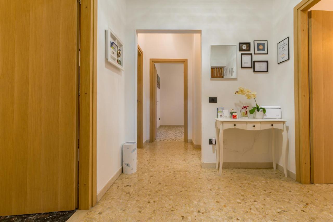 Residenza Filippini Apartment เวโรนา ภายนอก รูปภาพ