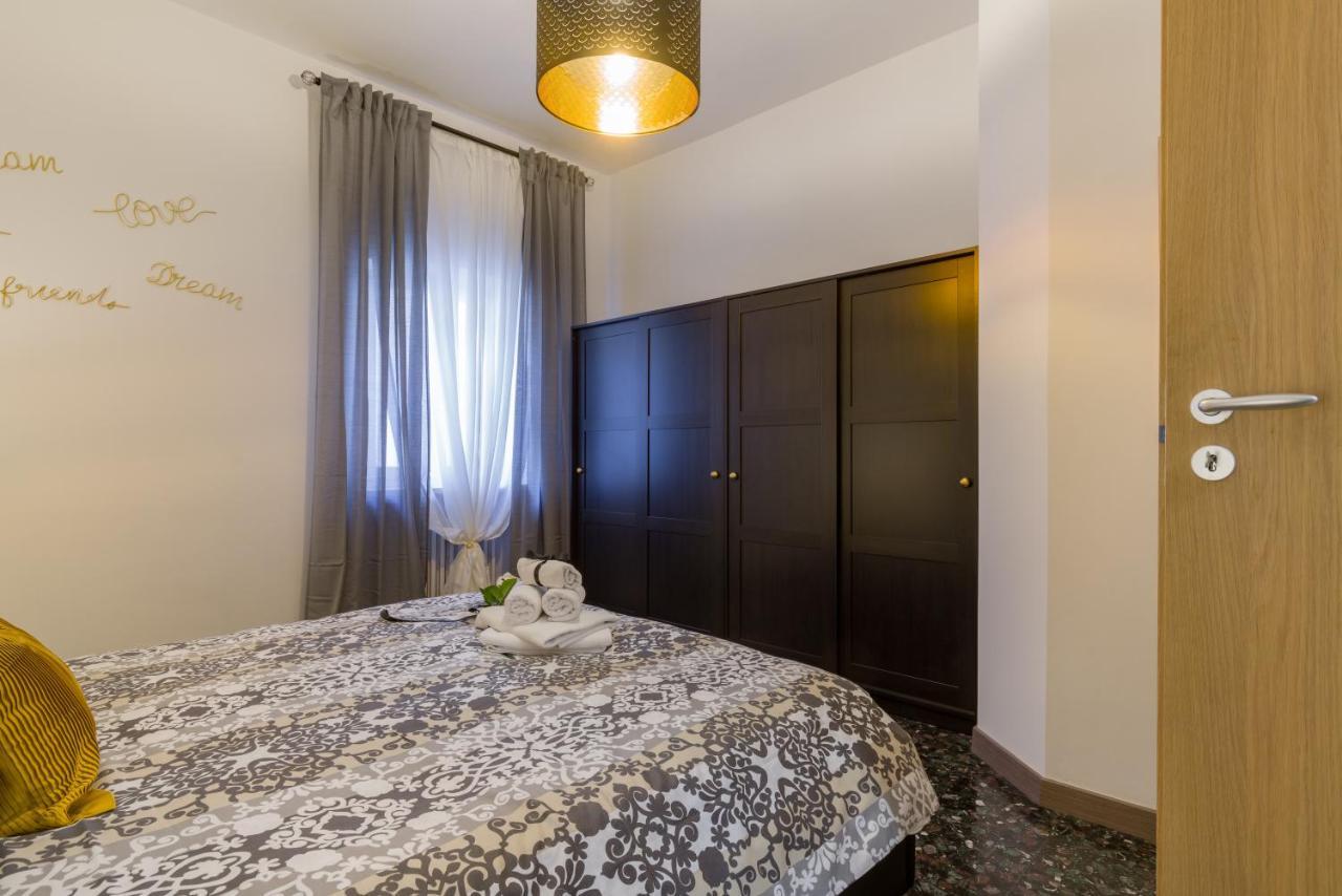 Residenza Filippini Apartment เวโรนา ภายนอก รูปภาพ